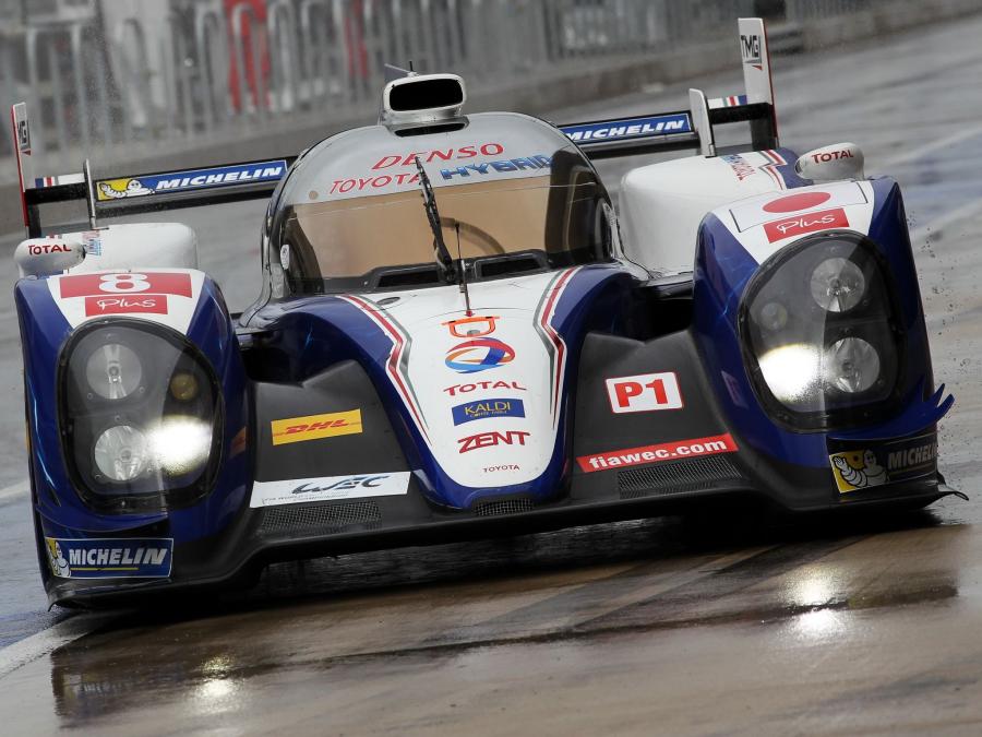  Toyota TS030 Hybrid 2013 года  (фото 12 из 20)